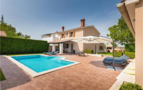 Lovely Home In Sv,kirin With Sauna